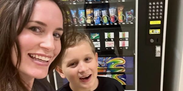 I co-own a vending machine with my 10-year-old — Businessinsider