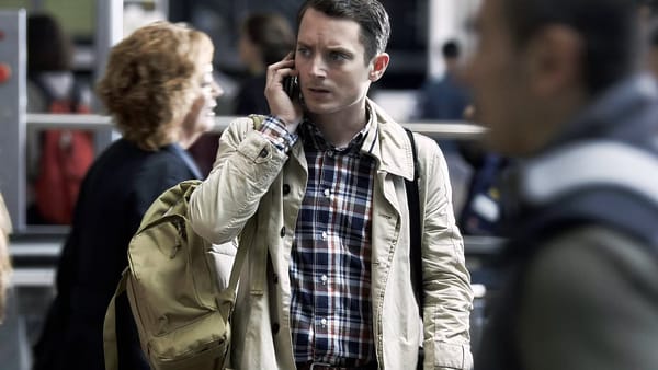 Elijah Wood Anchors a Hitchcockian Thriller — Collider