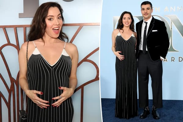 Aubrey Plaza cradles baby bump supporting Chris Abbott at Tonys — Pagesix