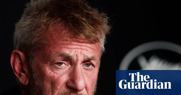 Sean Penn won't do selfies, even in a 'hard no' example — Culture | The Guardian