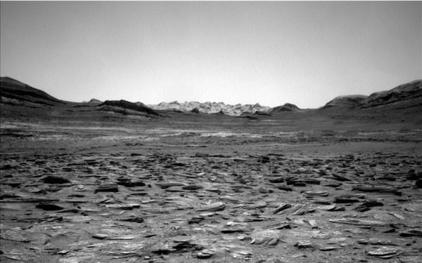 Curiosity heads toward Yardang unit, studying pale and dark bedrock — NASA Science