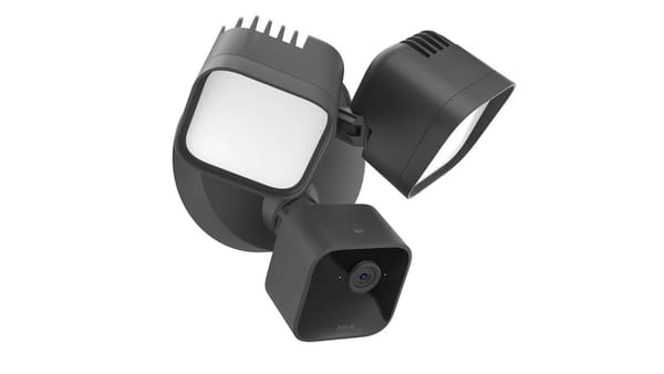 Blink Wired Floodlight Camera $30 — 70% Off on Amazon — Kotaku