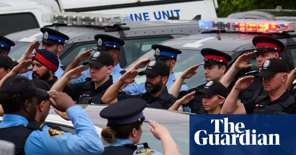 Toronto police link dozens of shootings to 'gun-for-hire' network — World news | The Guardian