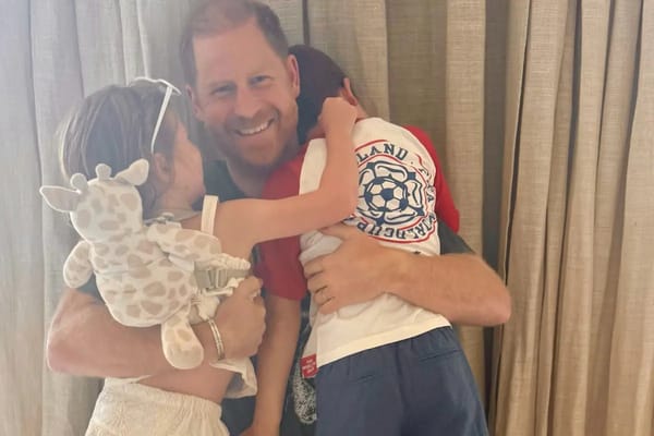 Prince Harry and Meghan Markle's son Archie wears England shirt — Pagesix