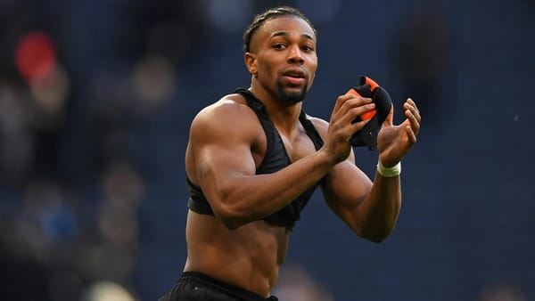 Footballers don't wear bras — the under-shirt device explained — Goal