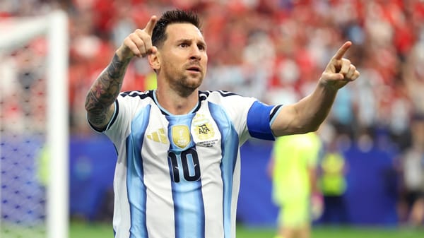 Messi shows off biceps with perfect pull-ups as he turns 39 — Goal