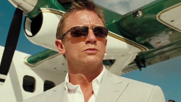 Louis Partridge Responds to James Bond Reboot Rumors — Movieweb