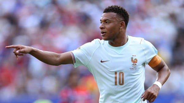 Ronaldo says Mbappé 'reminds me of myself at my peak' after World Cup start — Goal